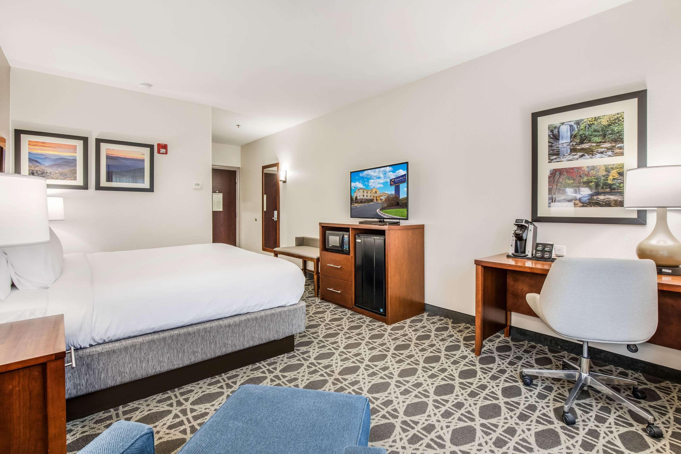 Comfort Inn & Suites Brevard Eksteriør billede