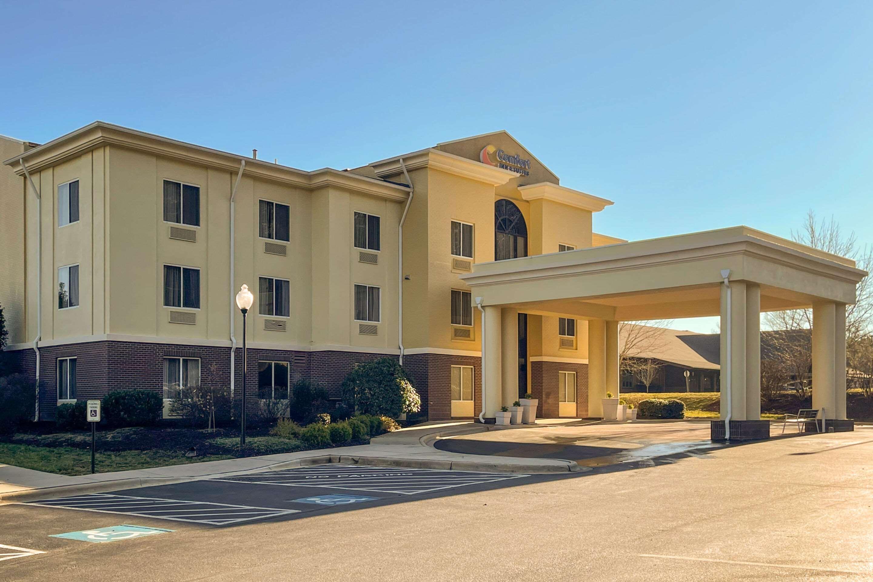 Comfort Inn & Suites Brevard Eksteriør billede
